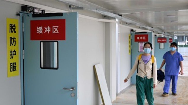 专家称居家隔离可缓解床位紧张难题